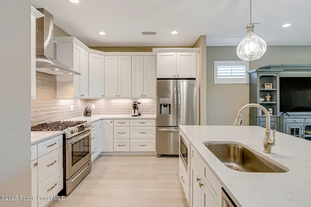 $4,700 | 219 6th Avenue, Indialantic, FL 32903