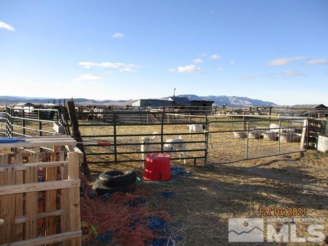 790 Highway 95 Hawthorne, NV 89415 - Photo 2 of 21 a view of a city