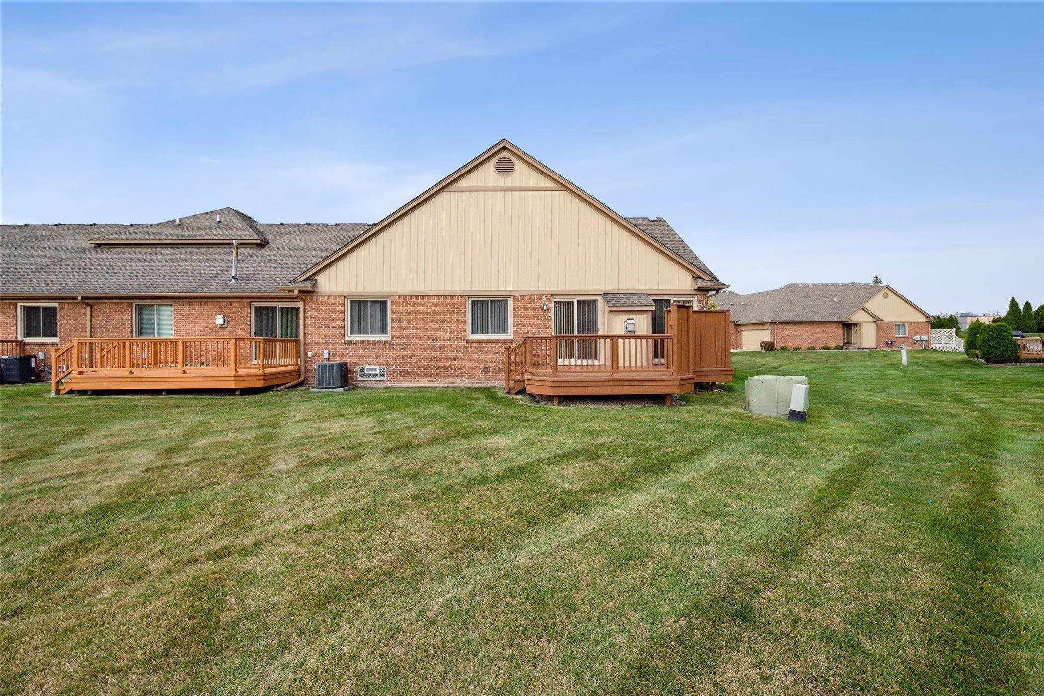 16895 Country Ridge Court Macomb, MI 48044 - Photo 48 of 49 50157108-303f4860-56d7-436c-a2d5-545b1de9c7e9.JPG