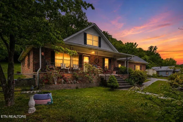 $289,900 | 915 Cherry Street, La Follette, TN 37766