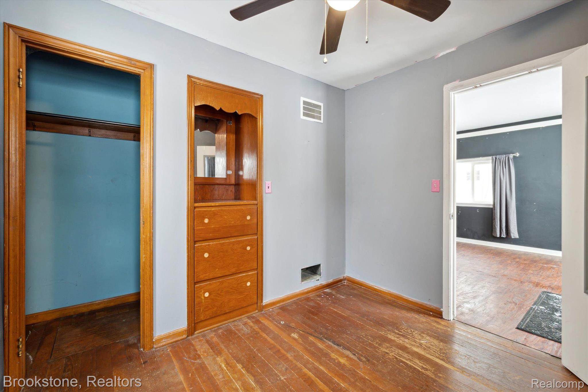 6535 Hatchery Road Waterford, MI 48327 - Photo 17 of 19 Gallery Image 17