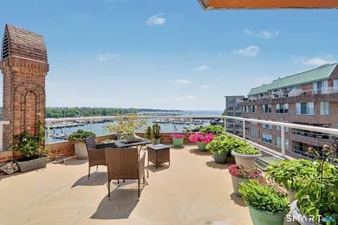 $1,300,000 | 88 Southfield Avenue, Unit P6, Stamford, CT 06902