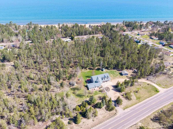 $998,000 | 1289 Highway 28, Marquette, MI 49855
