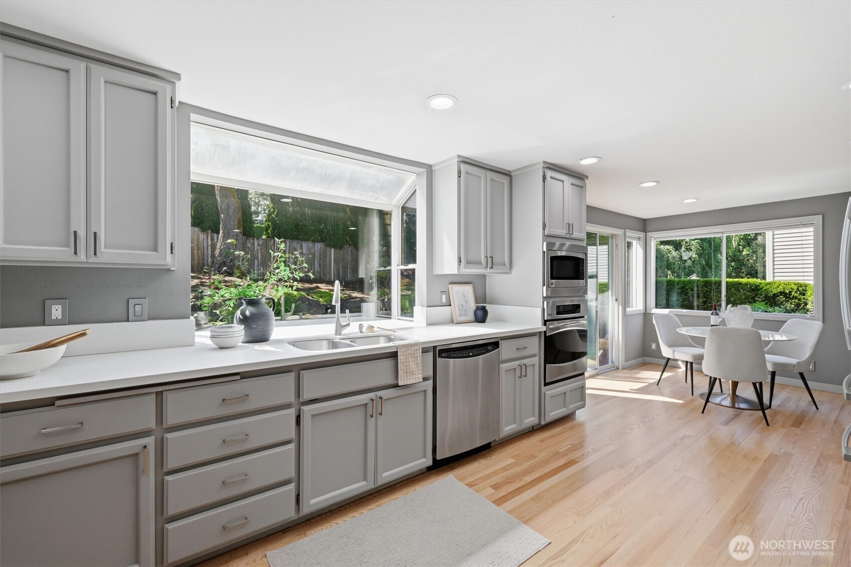 15215 92nd Place Northeast Bothell, WA 98011 - Photo 10 of 36