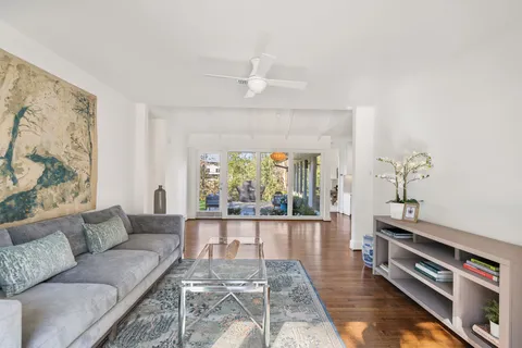 $1,350,000 | 7702 Woodway Drive, Houston, TX 77063