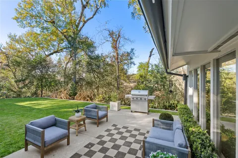 $1,350,000 | 7702 Woodway Drive, Houston, TX 77063