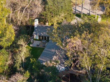 $1,350,000 | 7702 Woodway Drive, Houston, TX 77063