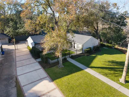 $1,350,000 | 7702 Woodway Drive, Houston, TX 77063