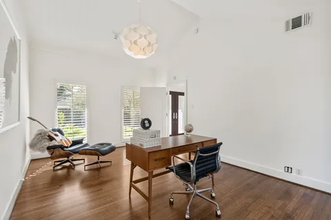 $1,350,000 | 7702 Woodway Drive, Houston, TX 77063