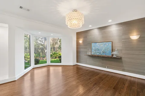 $1,350,000 | 7702 Woodway Drive, Houston, TX 77063