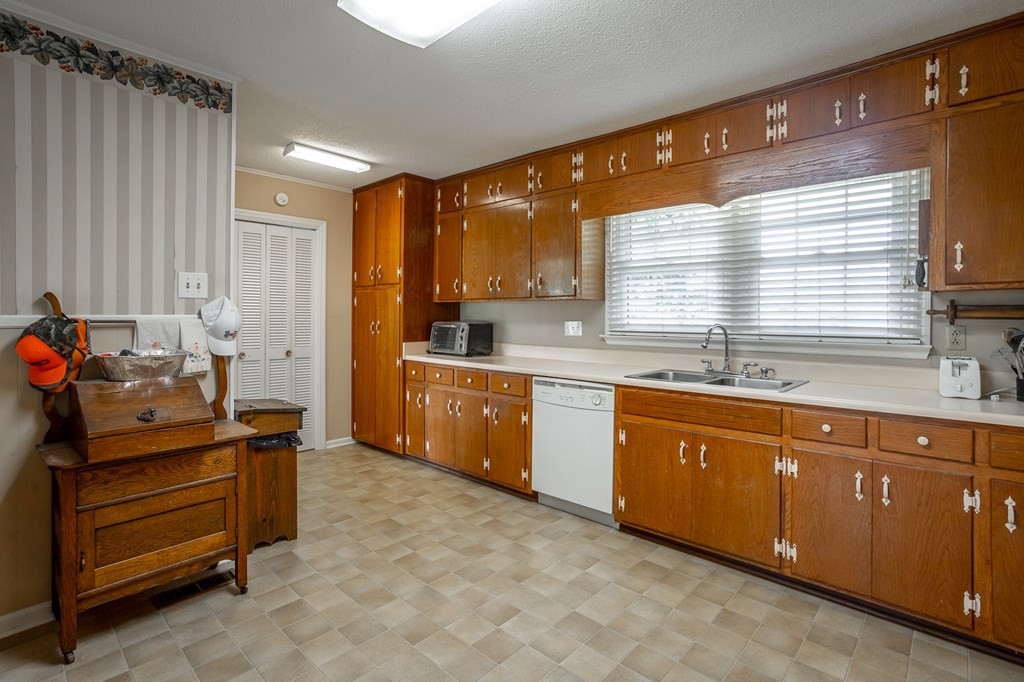 5589 Blue Springs Road Southeast Cleveland, TN 37311 - Photo 40 of 70 Gallery Image 40