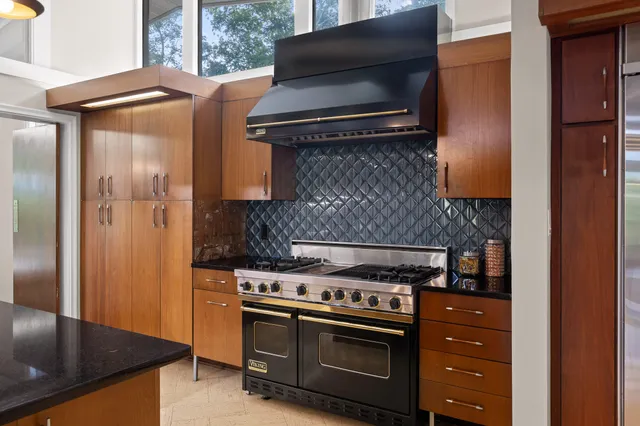 $1,399,900 | 702 South Crest Road, Chattanooga, TN 37404