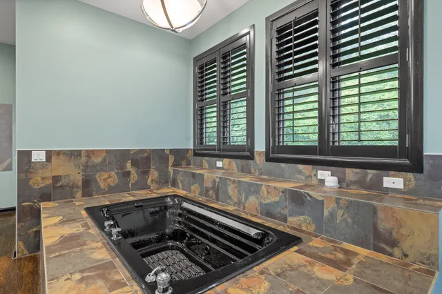 $1,399,900 | 702 South Crest Road, Chattanooga, TN 37404