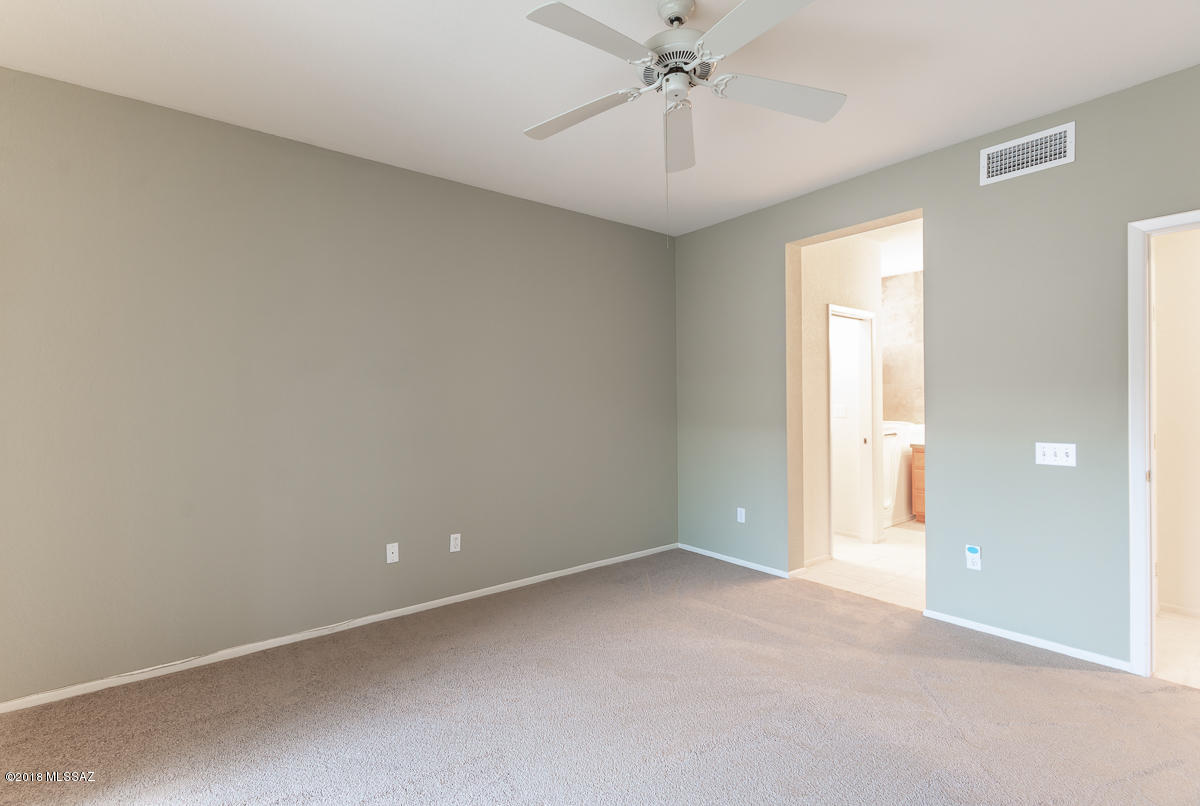 923 East Royal Oak Road Tucson, AZ 85755 - Photo 12 of 25