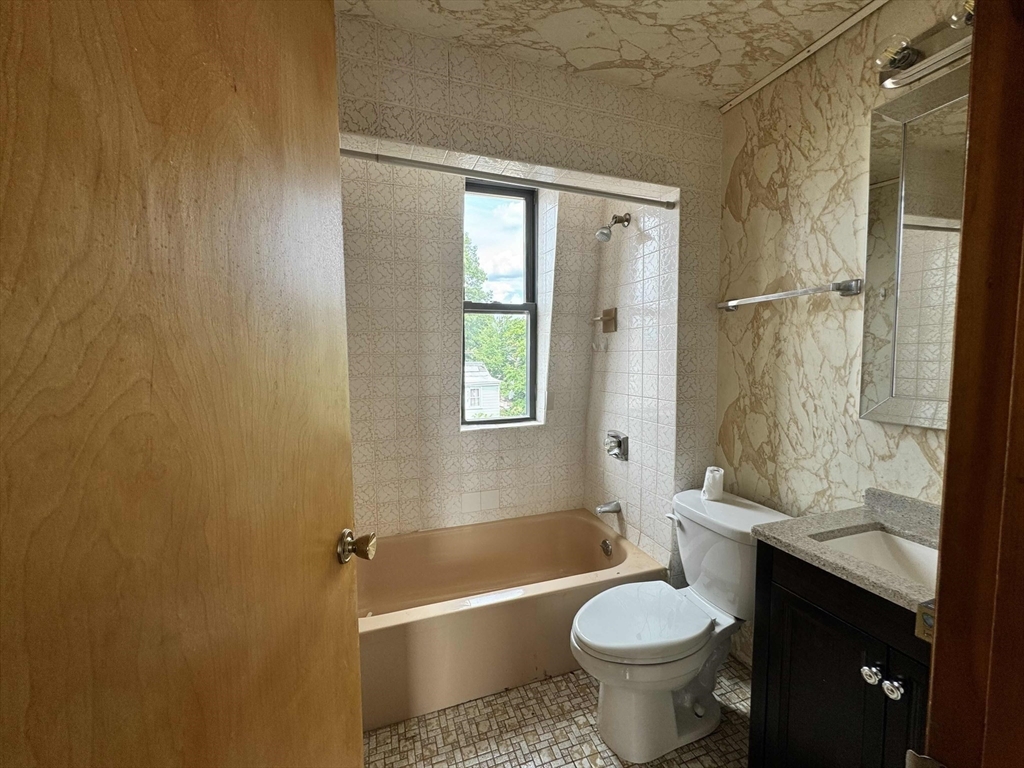 31 Corey Street, Unit 3 Everett, MA 02149 - Photo 5 of 9