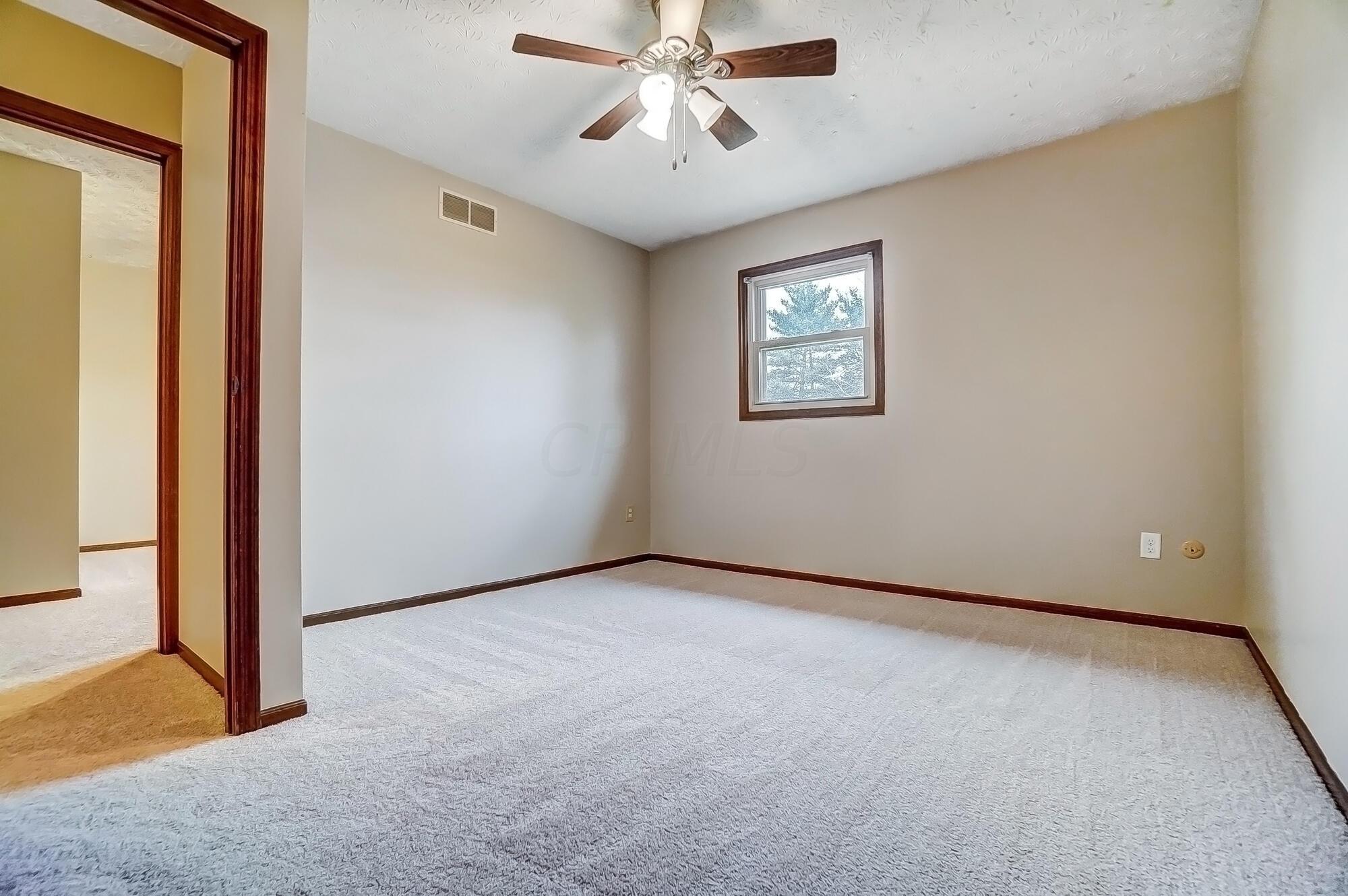 91 Lawrence Road Westerville, OH 43081 - Photo 28 of 50 033