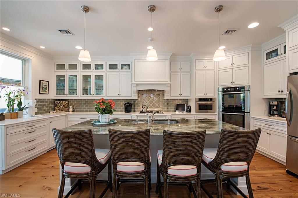 824 Rue Deville Naples, FL 34108 - Photo 8 of 16 Gallery Image 8