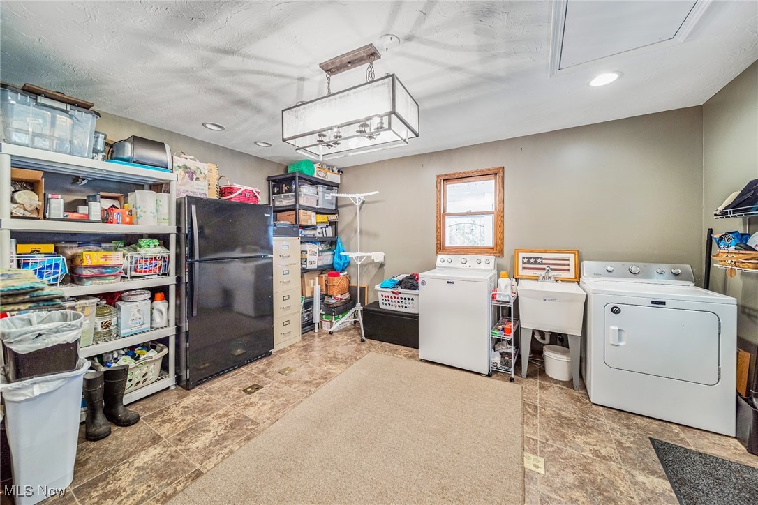 6834 Chapel Road Madison, OH 44057 - Photo 19 of 48 Main house 1st floor laundry / mudroom
