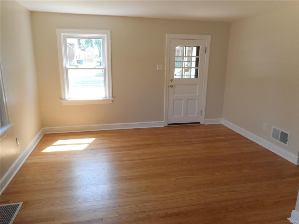 2457 Brown Road St. Louis, MO 63114 - Photo 2 of 9 Gallery Image 2