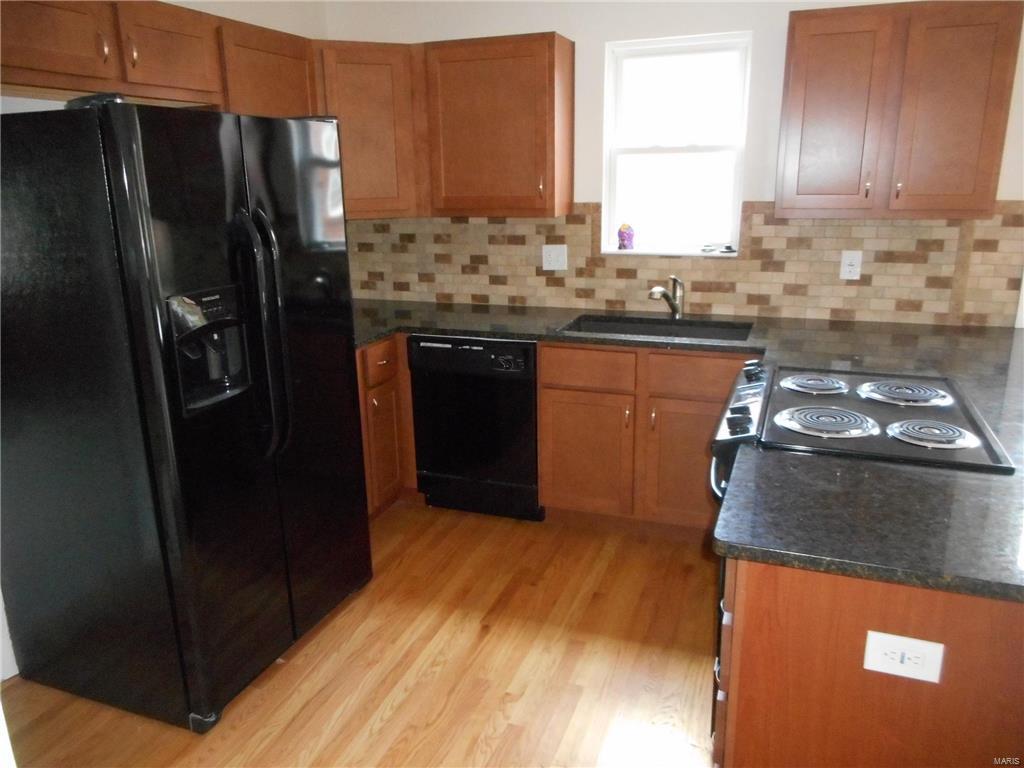2457 Brown Road St. Louis, MO 63114 - Photo 4 of 9 Gallery Image 4