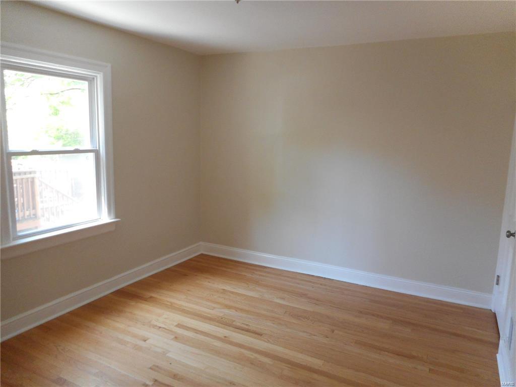 2457 Brown Road St. Louis, MO 63114 - Photo 6 of 9 Gallery Image 6