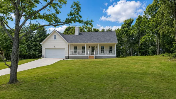 $395,500 | 293 Peavine Way, Rock Spring, GA 30739