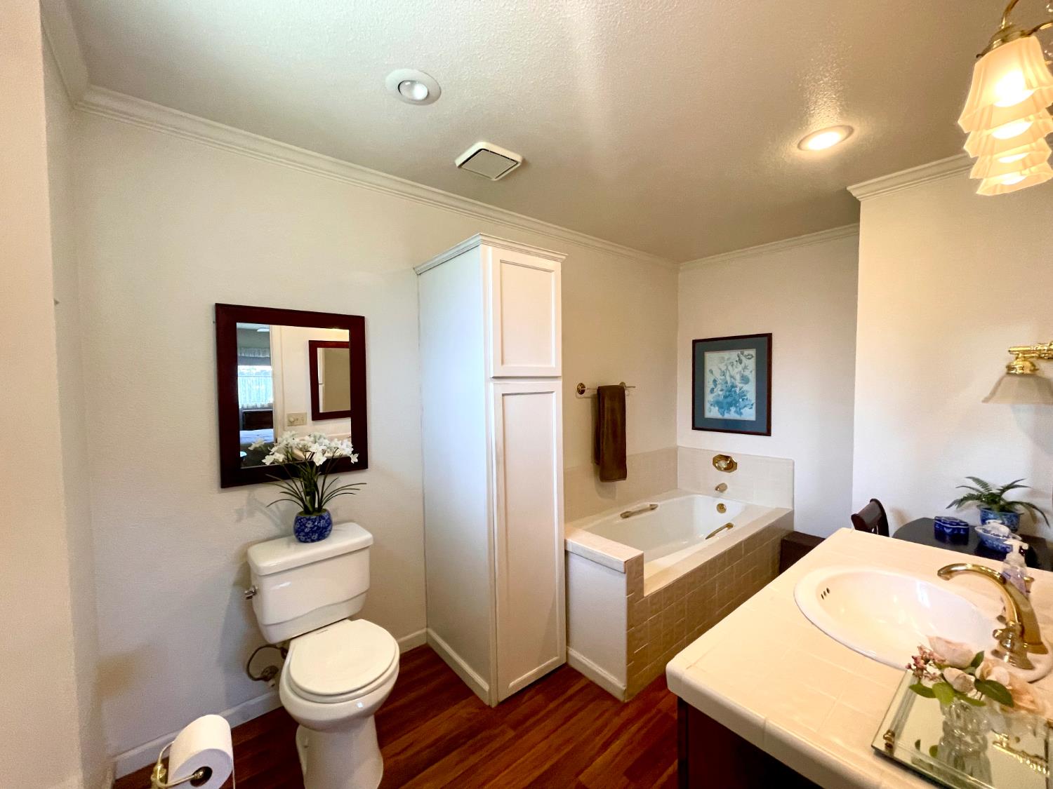 2052 Del Rio Drive Stockton, CA 95204 - Photo 18 of 28