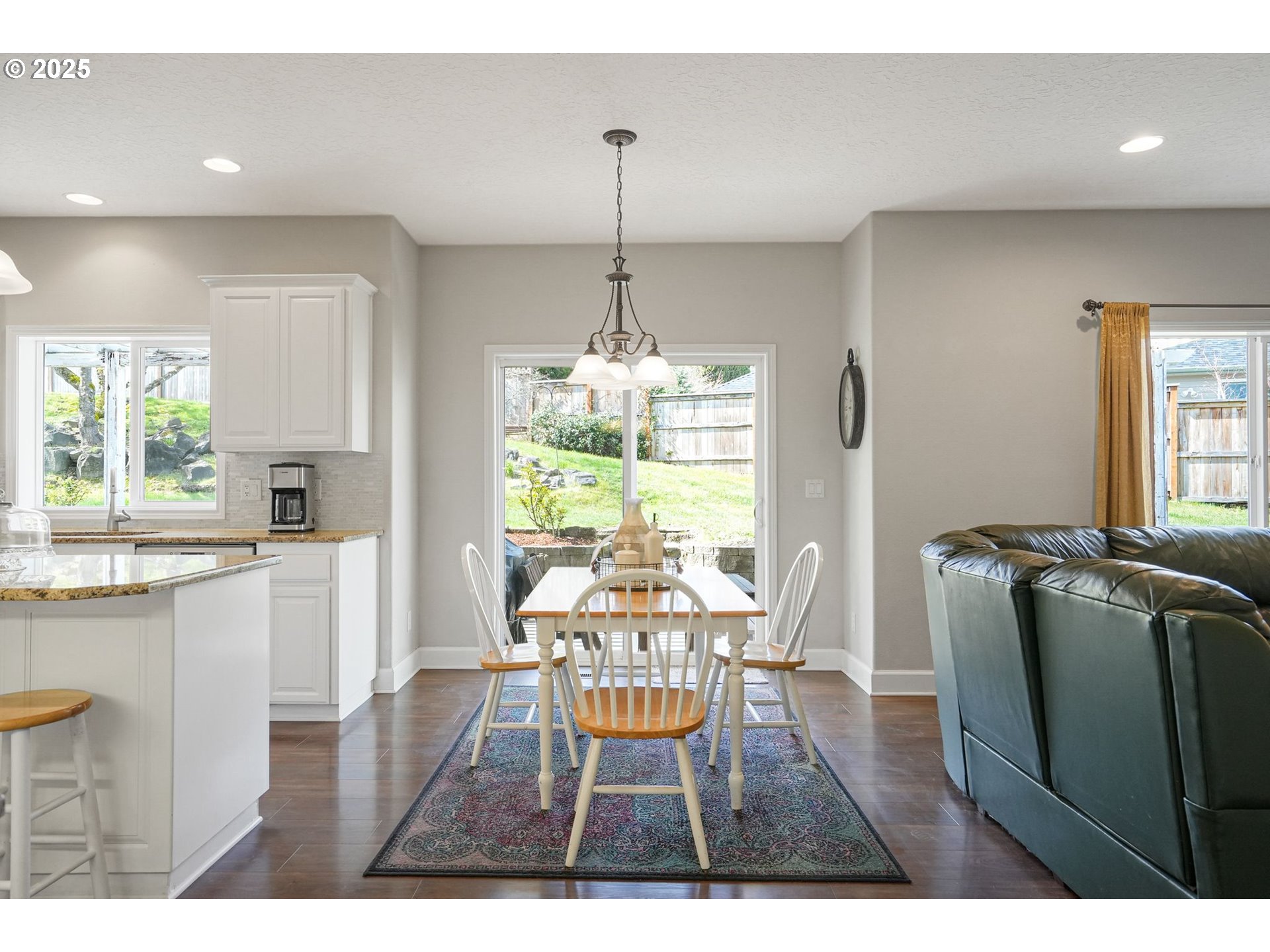 1832 Northwest Olivia Circle Albany, OR 97321 - Photo 21 of 48 a dining room with furniture and window