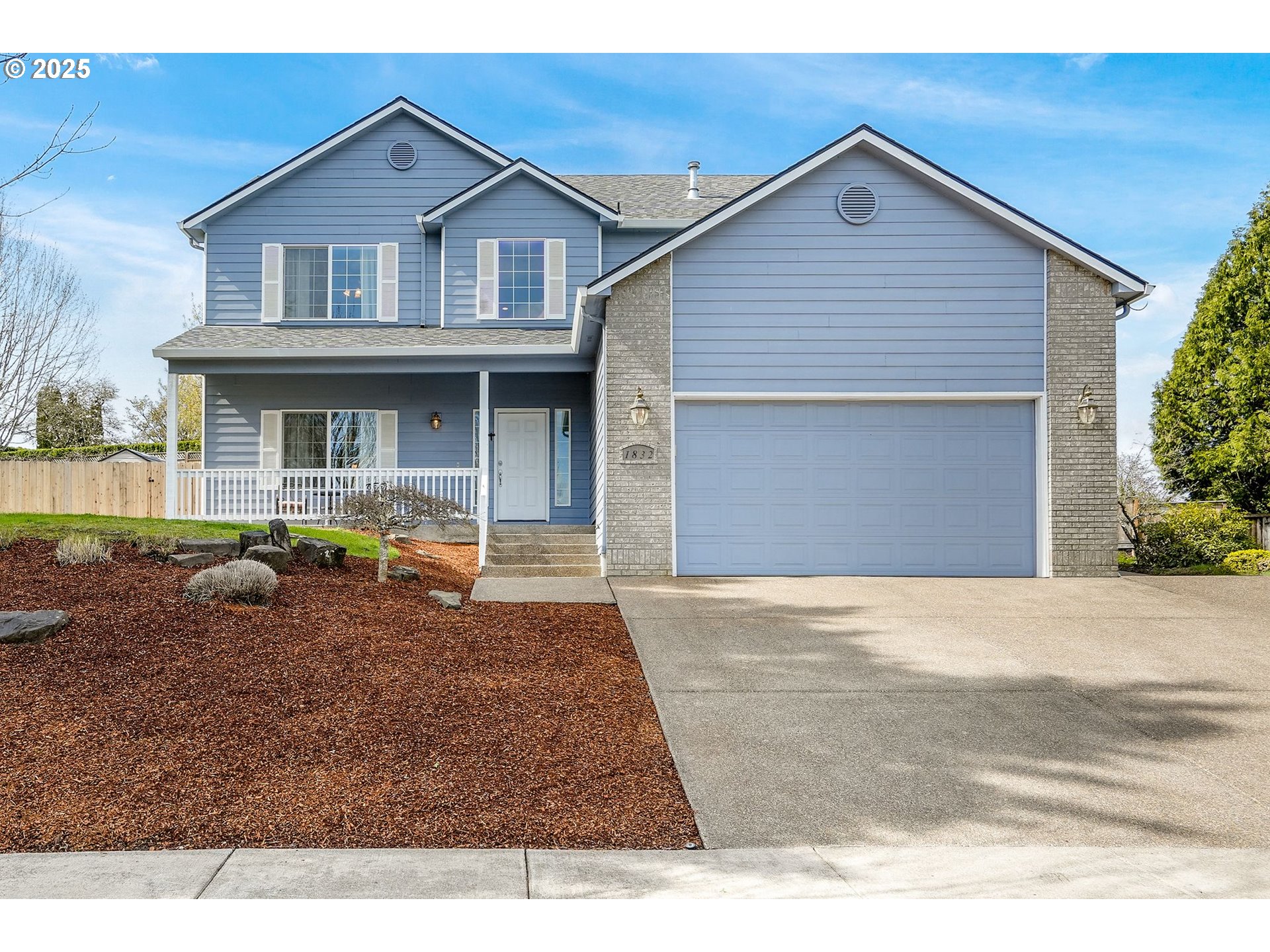 1832 Northwest Olivia Circle Albany, OR 97321 - Photo 3 of 48 a front view of a house with porch