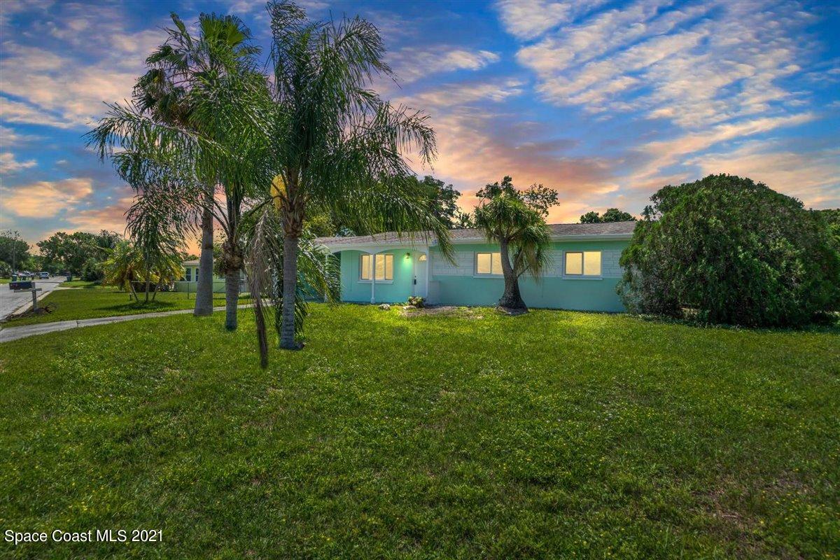 2331 Warwick Road Melbourne, FL 32935 - Photo 2 of 29 Front of home