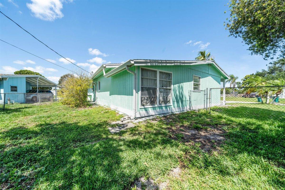 2331 Warwick Road Melbourne, FL 32935 - Photo 28 of 29 Backyard