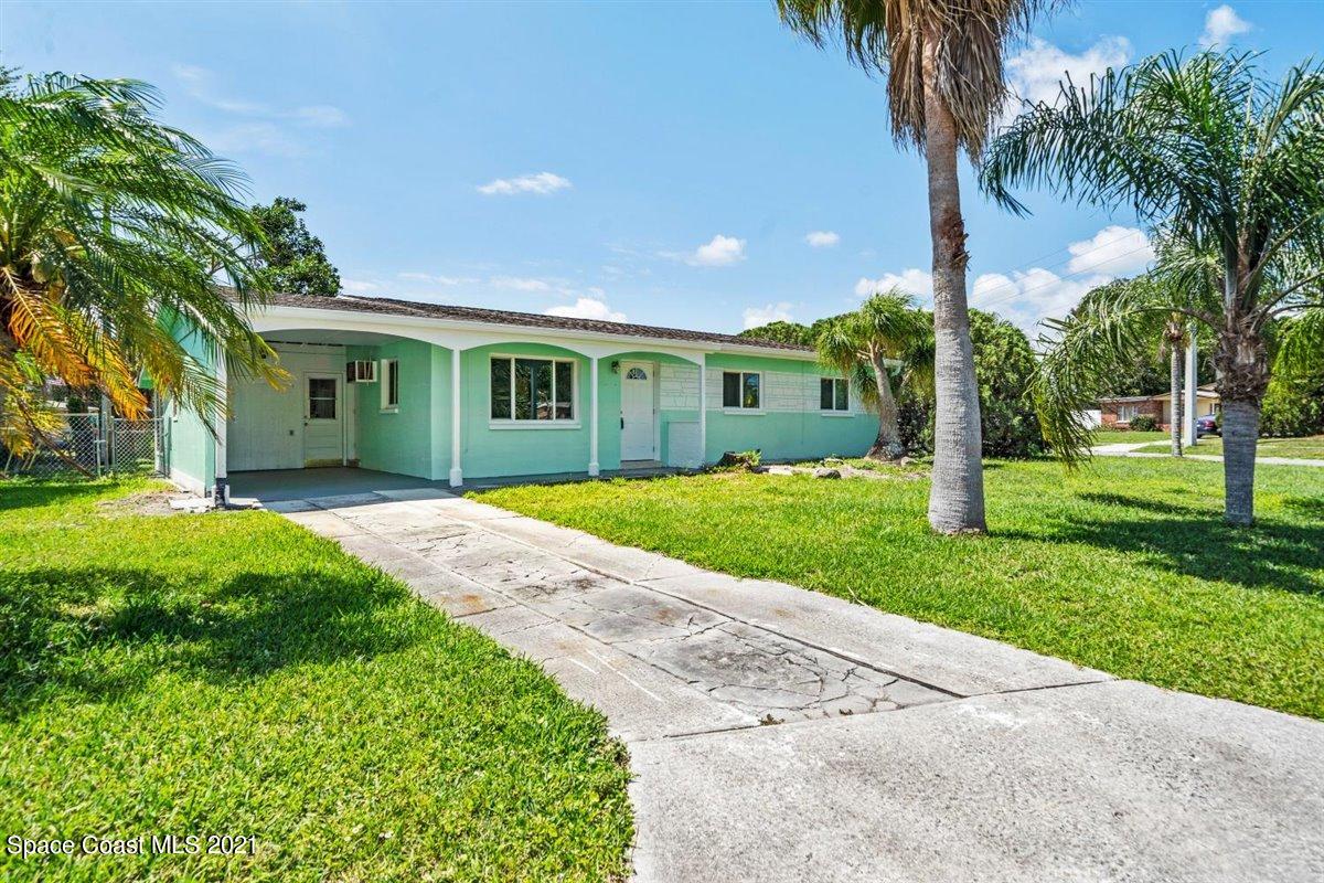 2331 Warwick Road Melbourne, FL 32935 - Photo 5 of 29 Front of home