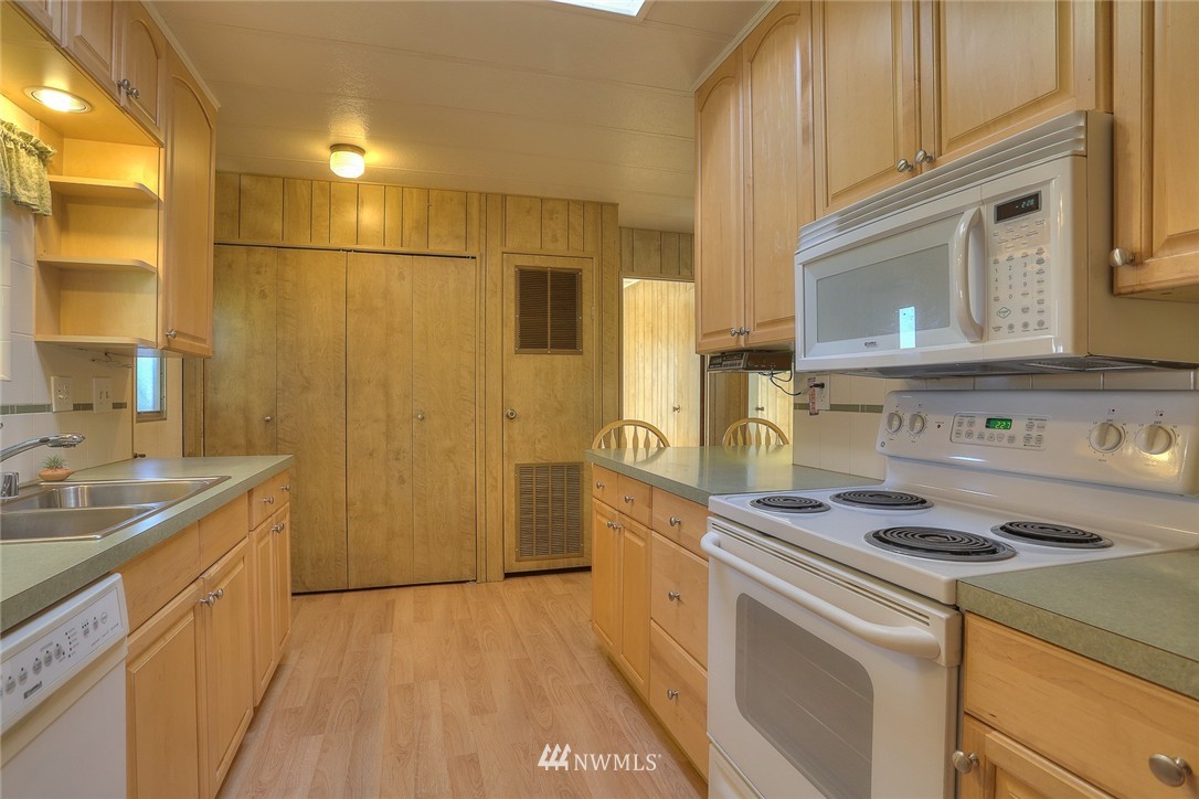 1025 236th Place Southwest Bothell, WA 98021 - Photo 5 of 25