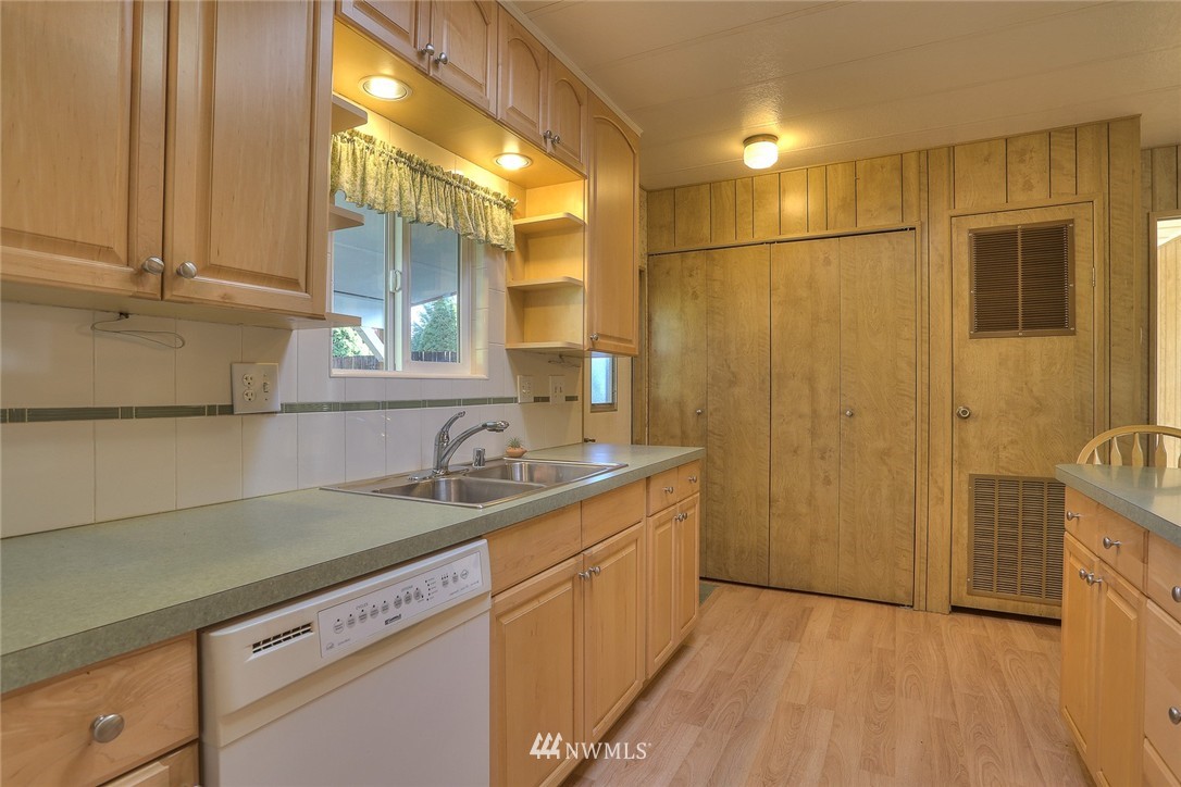 1025 236th Place Southwest Bothell, WA 98021 - Photo 6 of 25