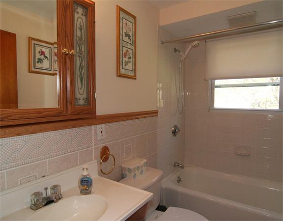 5 Governor Saltonstall Road Billerica, MA 01821 - Photo 6 of 16 Gallery Image 6