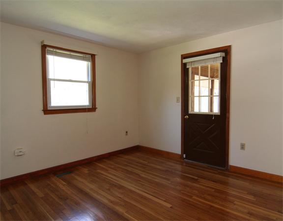 5 Governor Saltonstall Road Billerica, MA 01821 - Photo 7 of 16 Gallery Image 7