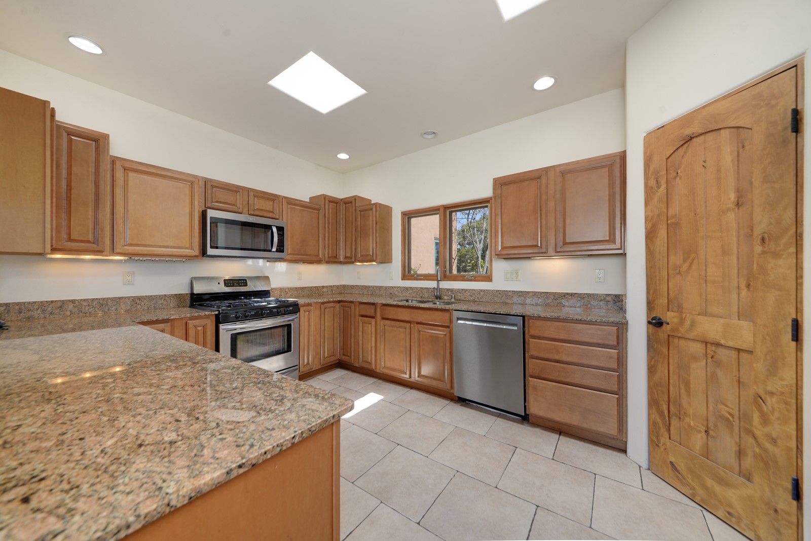 47 Azul Loop Santa Fe, NM 87508 - Photo 19 of 36 Kitchen