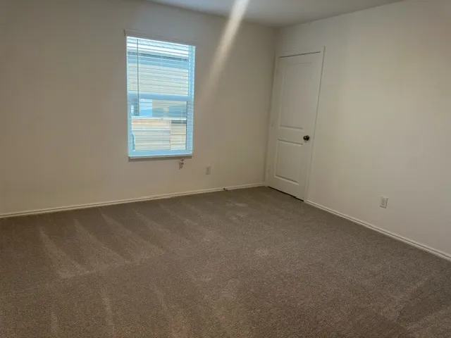 $2,295 | 121 Keefer, Kyle, TX 78640