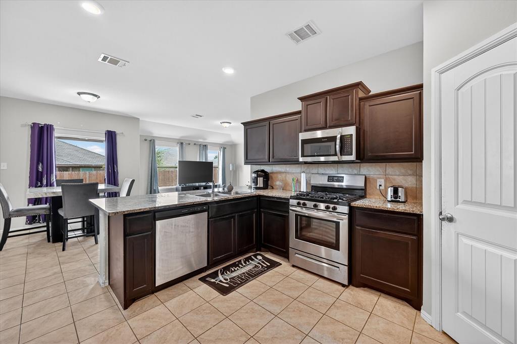 824 Rutherford Drive Crowley, TX 76036 - Photo 12 of 39