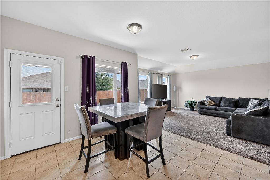 824 Rutherford Drive Crowley, TX 76036 - Photo 14 of 39