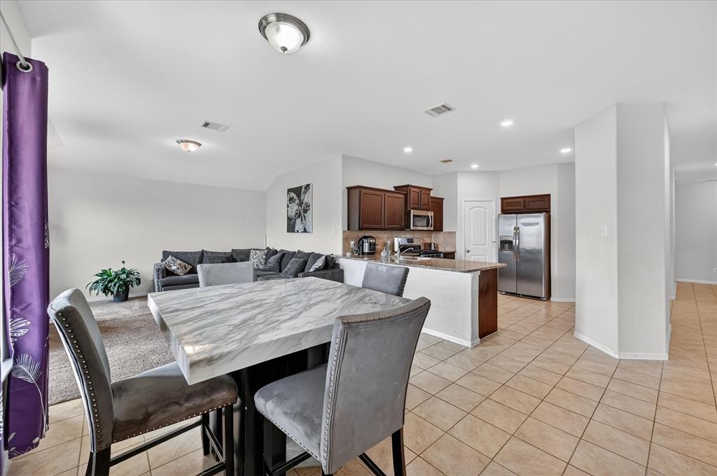 824 Rutherford Drive Crowley, TX 76036 - Photo 15 of 39