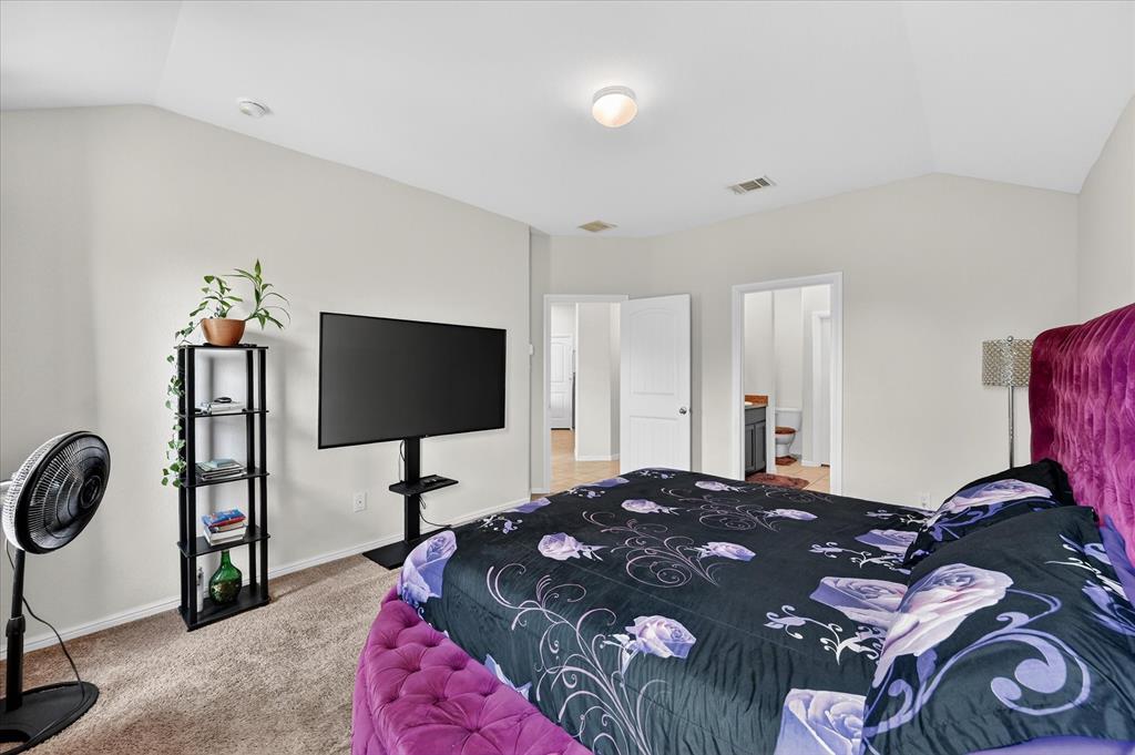 824 Rutherford Drive Crowley, TX 76036 - Photo 17 of 39