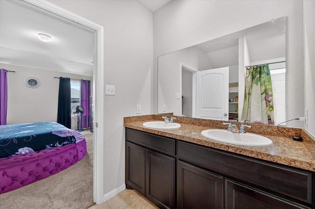 824 Rutherford Drive Crowley, TX 76036 - Photo 21 of 39