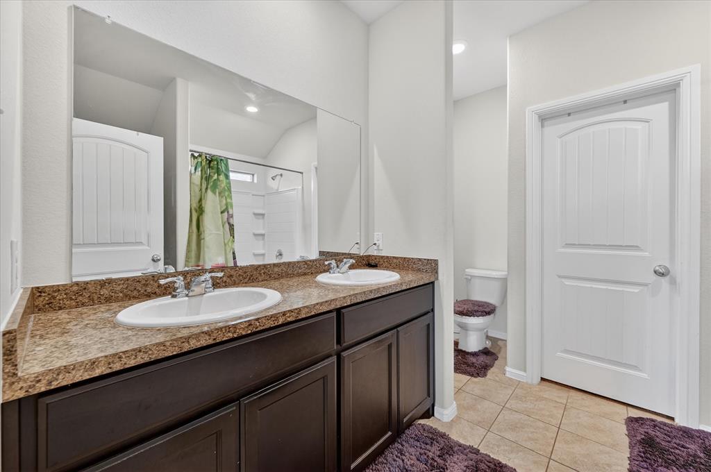 824 Rutherford Drive Crowley, TX 76036 - Photo 22 of 39