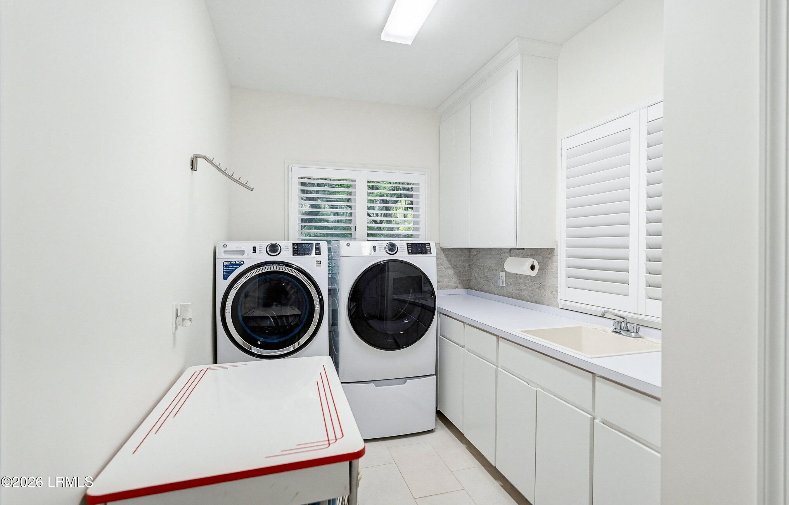 151 Spanish Point Drive Beaufort, SC 29902 - Photo 27 of 34 Main floor laundry
