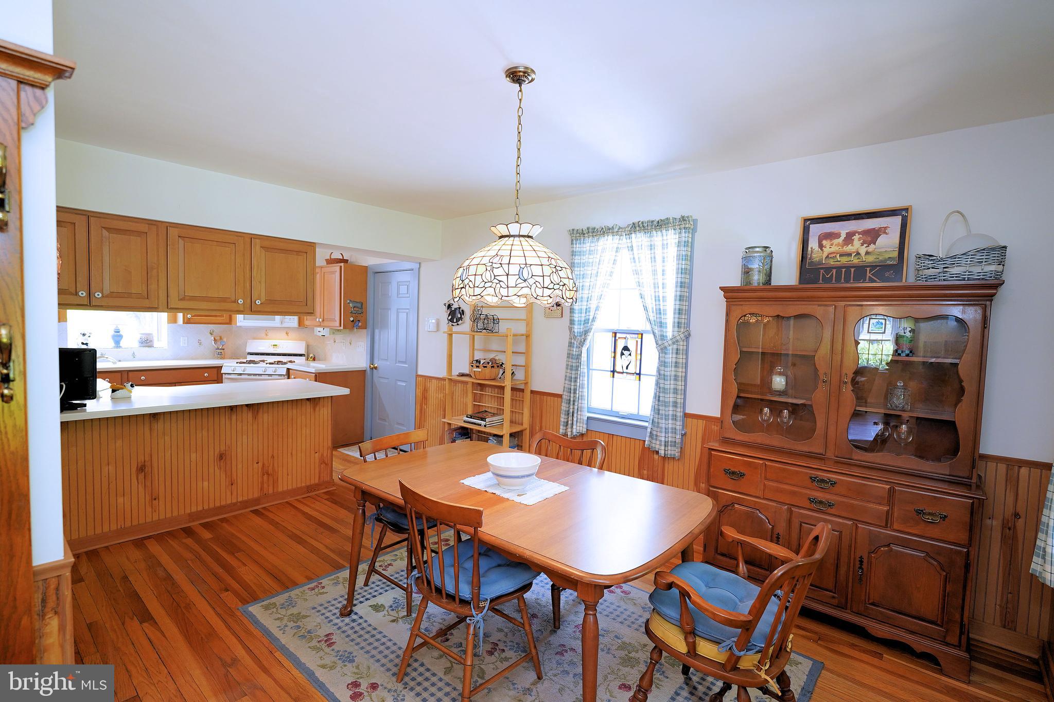 58 Mountainview Road Ewing, NJ 08628 - Photo 17 of 47 Dining Room-Hardwood Flooring