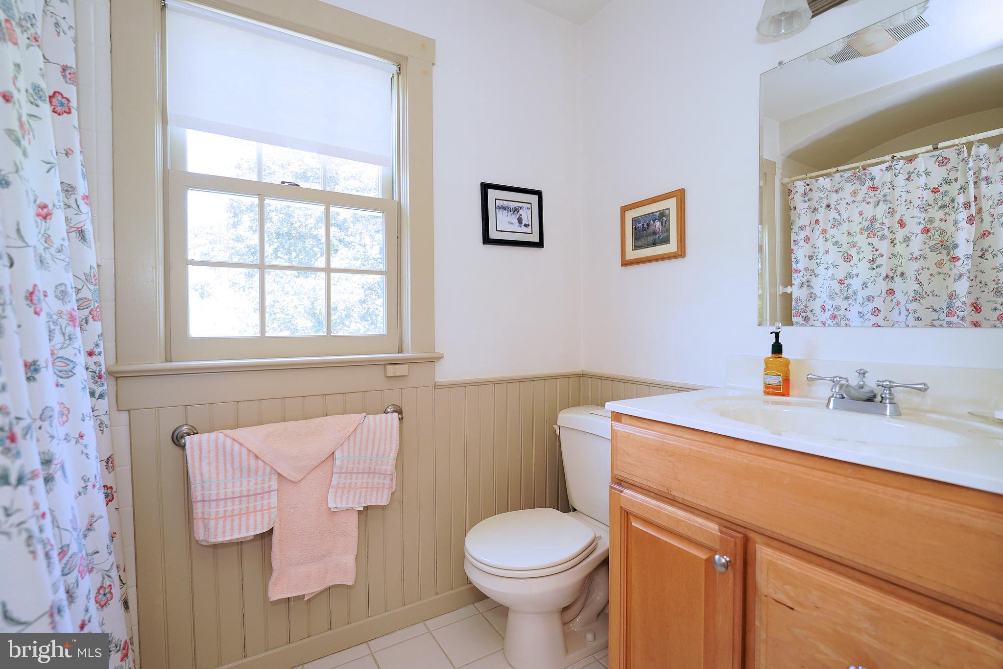 58 Mountainview Road Ewing, NJ 08628 - Photo 37 of 47 Full Bath-Upper Level Off Hall