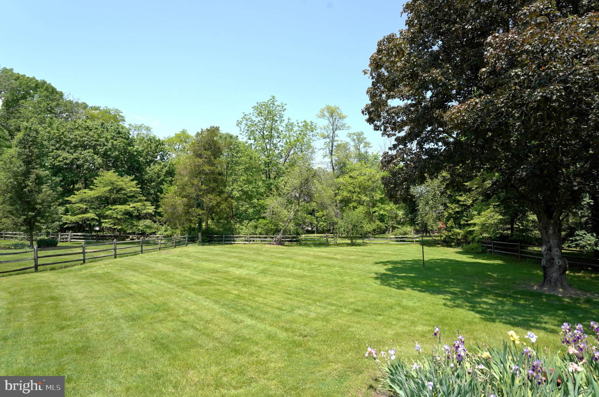 58 Mountainview Road Ewing, NJ 08628 - Photo 8 of 47 View of Yard