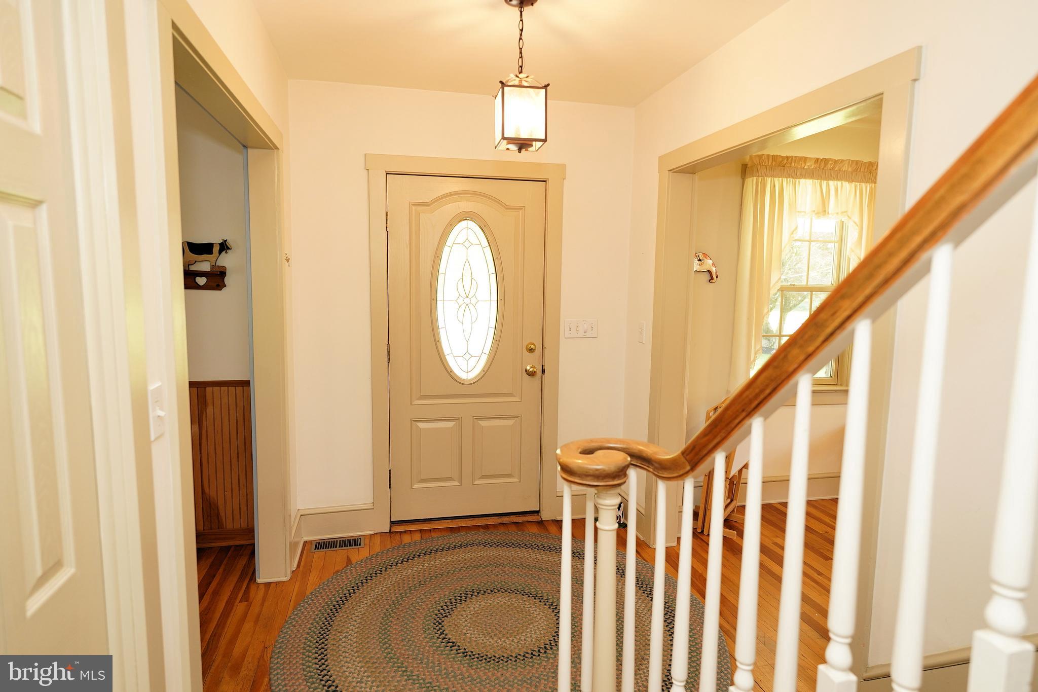 58 Mountainview Road Ewing, NJ 08628 - Photo 9 of 47 Front Entrance