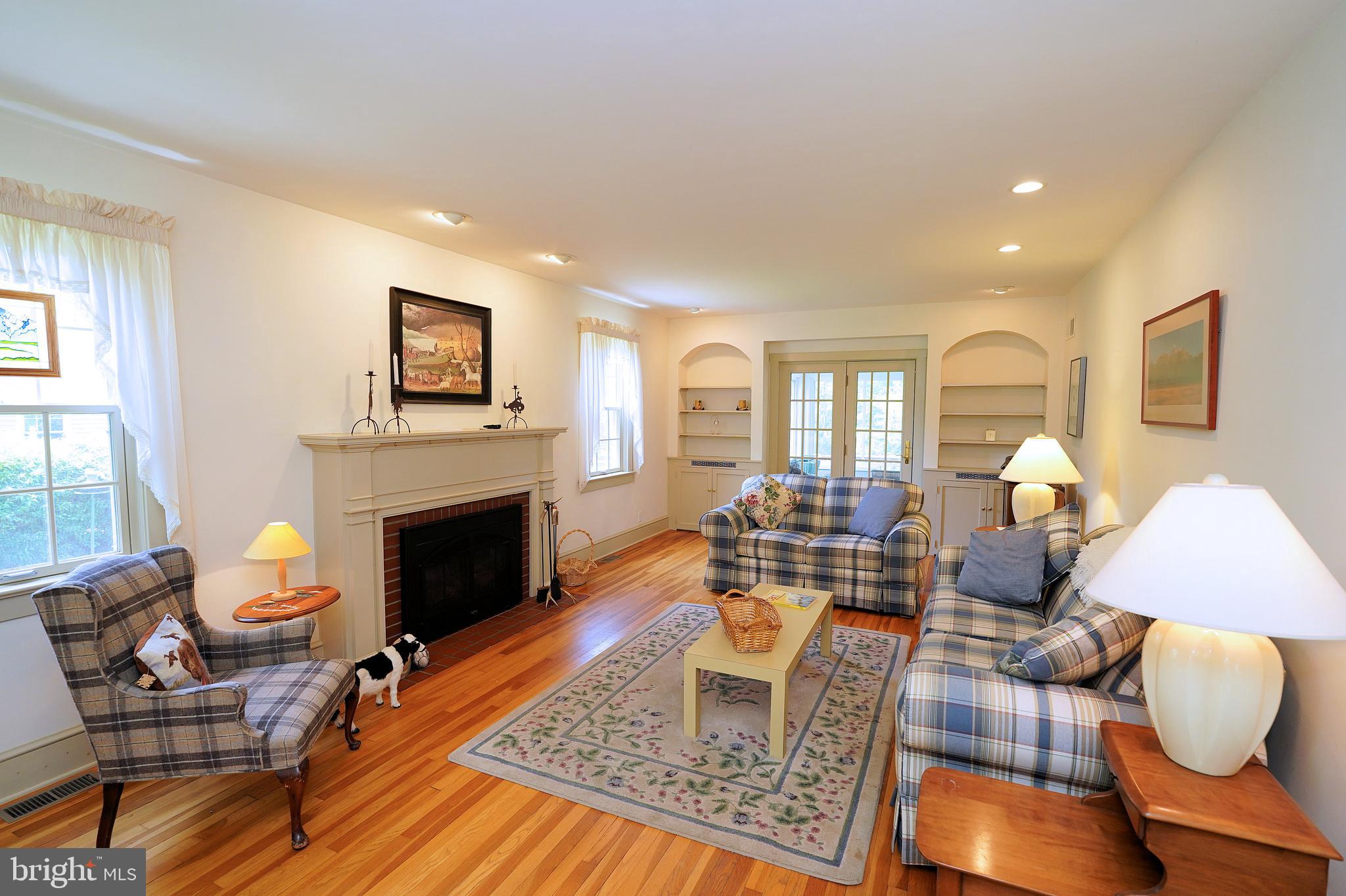 58 Mountainview Road Ewing, NJ 08628 - Photo 10 of 47 Liiving Room-Hardwood Flooring